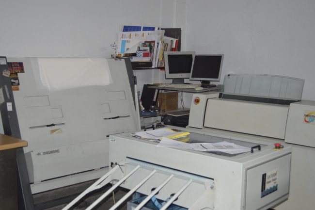 Μηχανή γραψίματος εκτυπωτικών πλακών